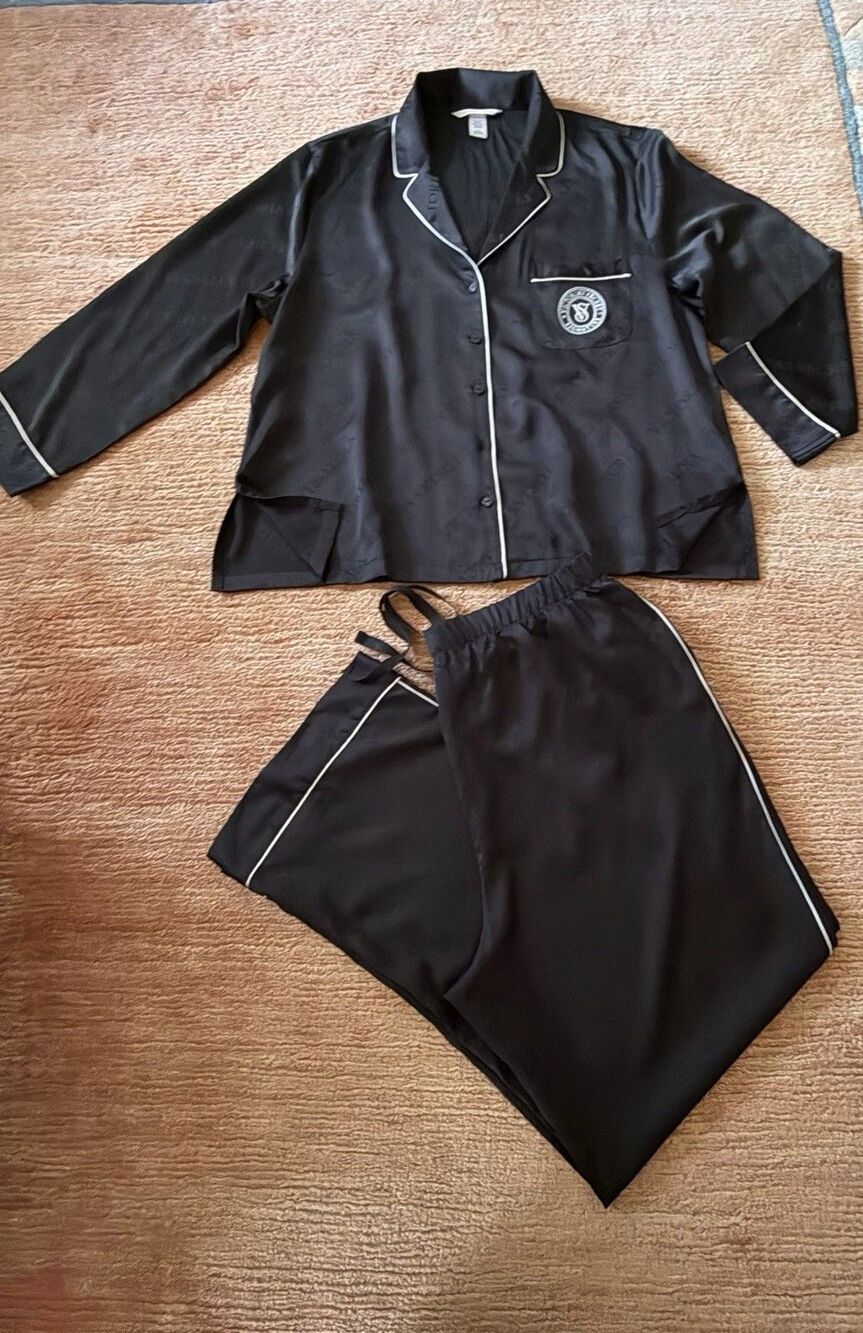 Victoria’s Secret Black Satin Logo Pajama Set Large Short White Piping